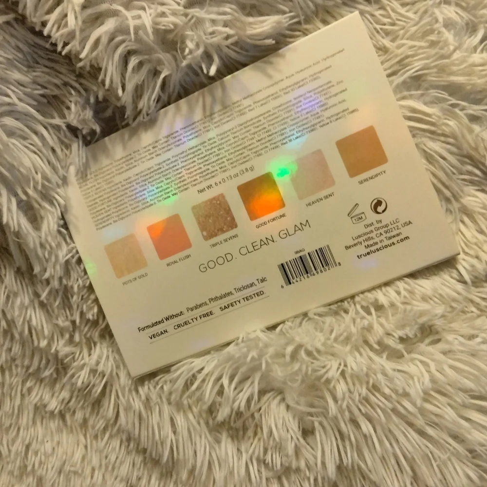 🆕 True + Luscious Lucky Glow Bronze and Highlight Palette
